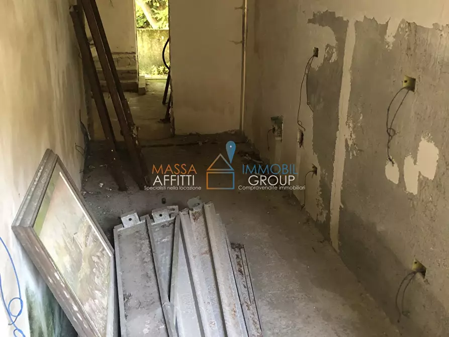 Immagine 6 di Villetta a schiera in vendita  in Via della Posta 43 a Massa