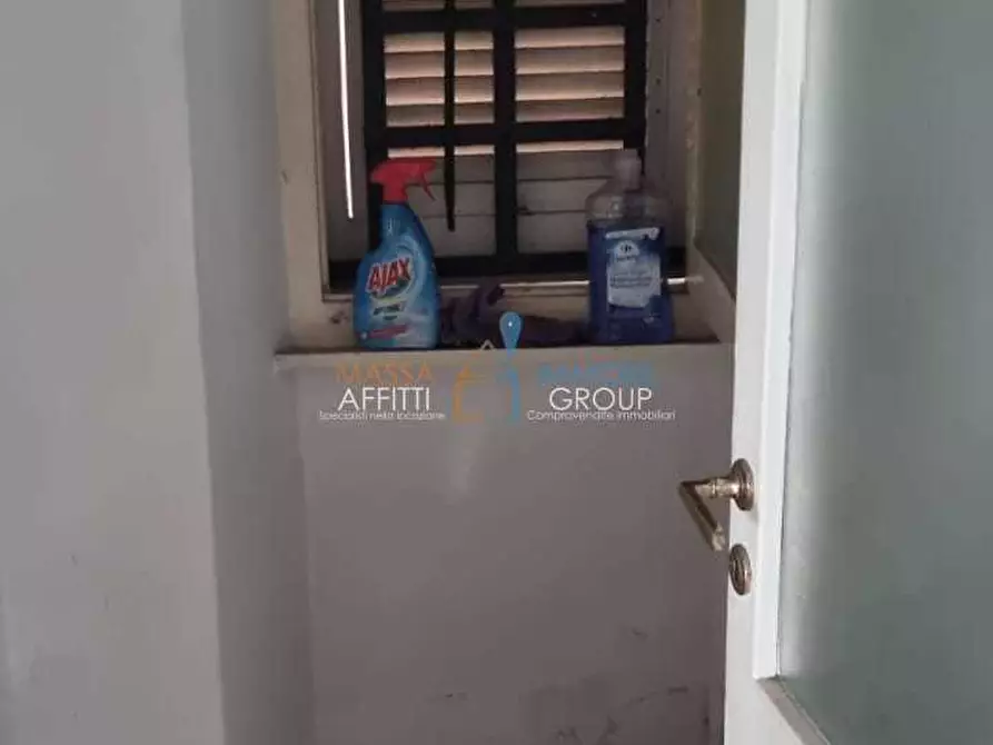 Immagine 11 di Locale commerciale in affitto  in Via Ricortola 214 a Massa