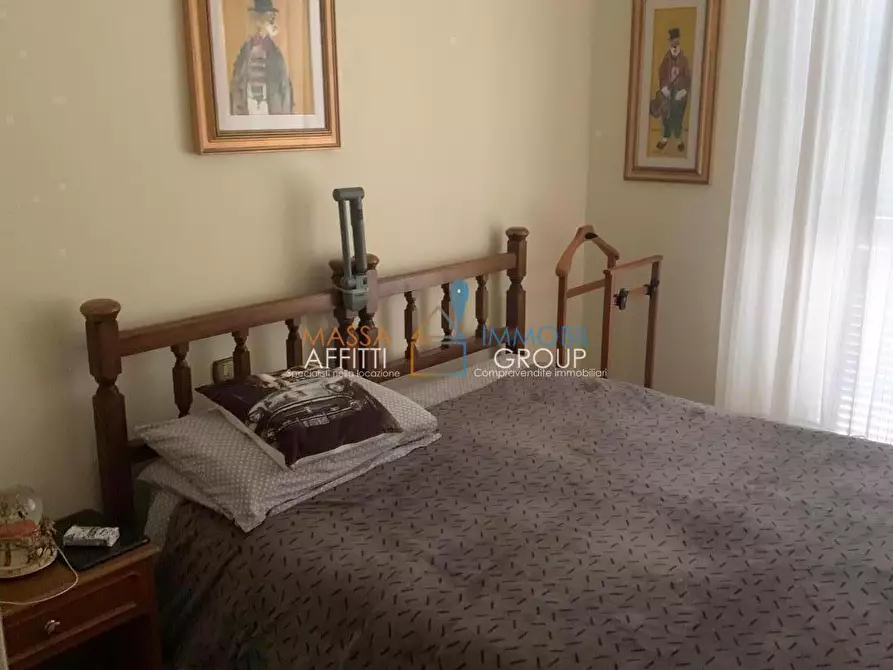 Immagine 6 di Appartamento in vendita  in Viale Stazione 61 a Massa