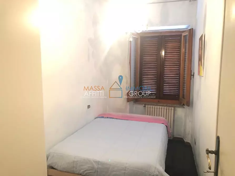 Immagine 11 di Casa semindipendente in vendita  in Piazza San Martino 1 a Massa