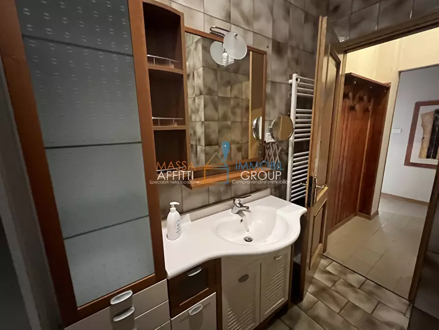 Immagine 27 di Pentalocale in vendita  in Via Galissano 11 a Carrara