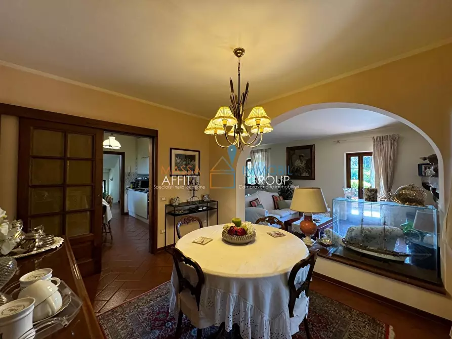 Immagine 11 di Villa in vendita  in via Rosseti e Bandini 55 a Forte Dei Marmi