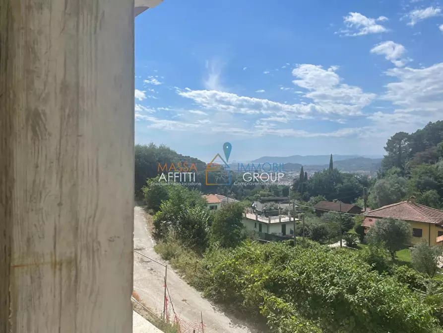 Immagine 10 di Casa bifamiliare in vendita  in Via delle Grazie 8 a Massa