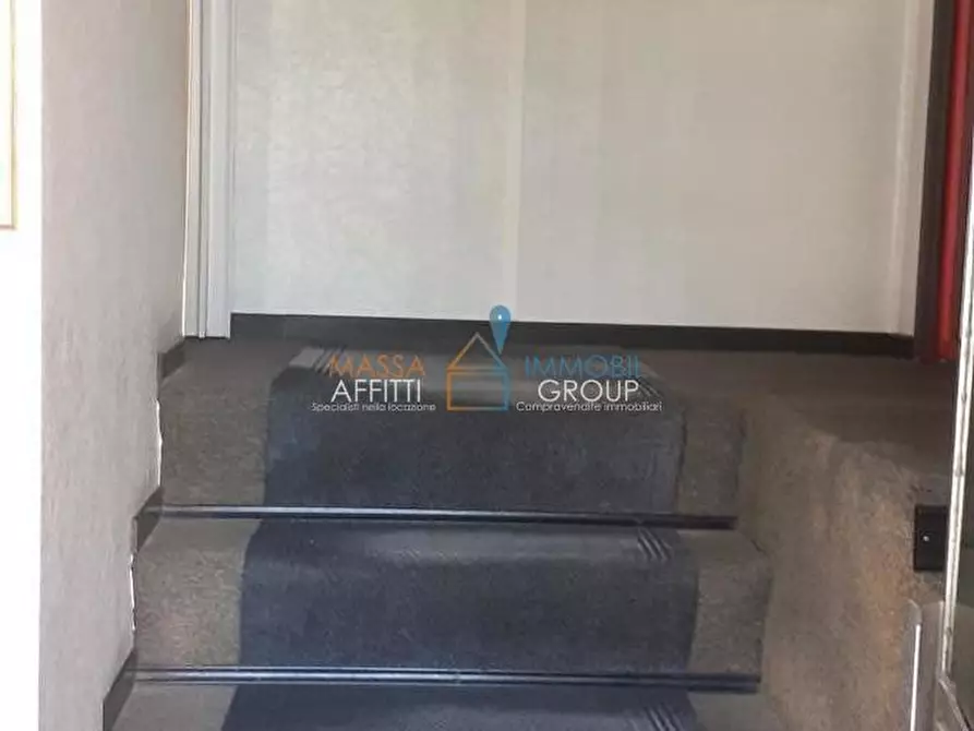 Immagine 7 di Locale commerciale in vendita  in Via Giuseppe Pietri 14 a Massa