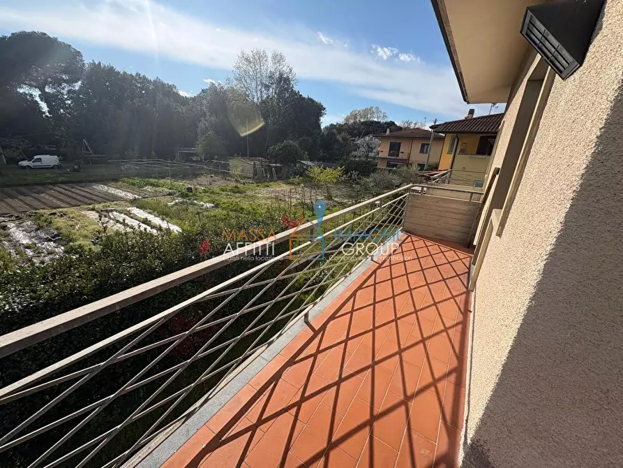 Immagine 18 di Villetta a schiera in vendita  in Via Arezzo 293 a Massa