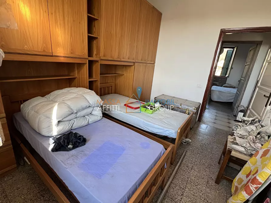 Immagine 23 di Quadrilocale in vendita  in Via G. Carducci 169 a Massa