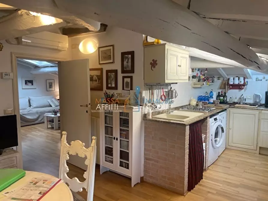 Immagine 13 di Mansarda in vendita  in Via S. Stagi 44B a Forte Dei Marmi