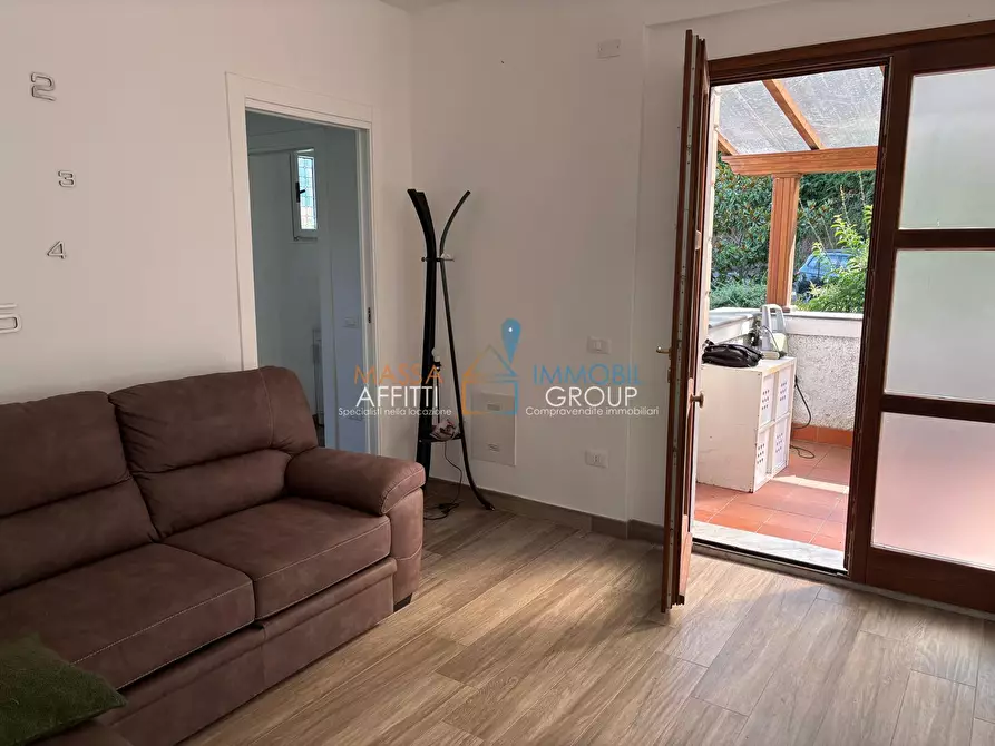 Immagine 3 di Bilocale in affitto  in Via dei Colli 131 a Massa