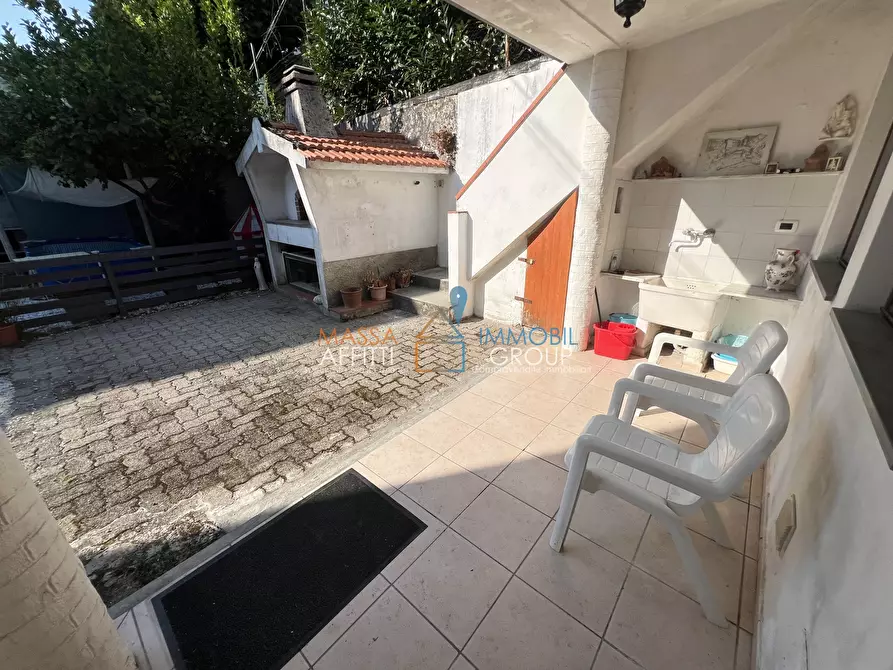 Immagine 19 di Casa semindipendente in vendita  in Via Felice Cavallotti 33 a Massa