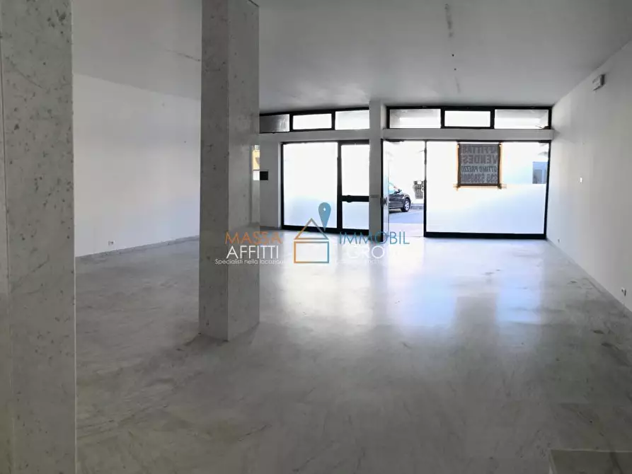 Immagine 4 di Locale commerciale in vendita  in Via Giovan Pietro 16 a Carrara