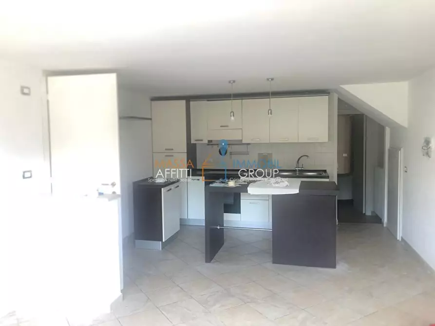 Immagine 9 di Villetta a schiera in affitto  in Viale della Repubblica 41 a Massa