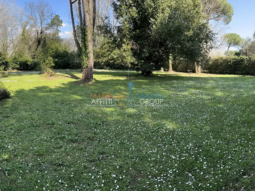 Immagine 1 di Porzione di casa in vendita  in Via dei Pioppi 6 a Massa