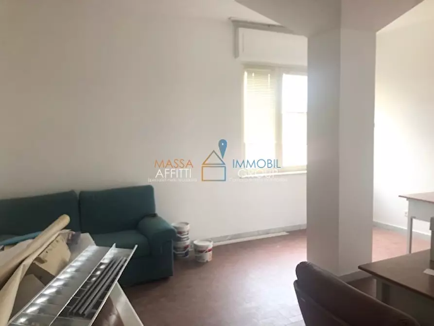 Immagine 10 di Ufficio in affitto  in Via Democrazia 3 a Massa