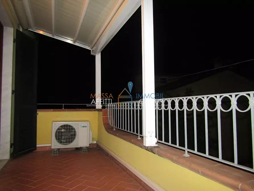 Immagine 36 di Porzione di casa in vendita  in Viale Domenico Zaccagna 6 a Carrara