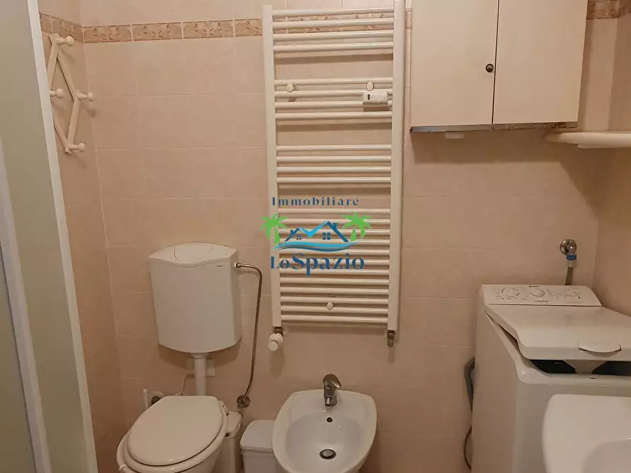 Immagine 13 di Bilocale in vendita  in Via Porcella a Andora