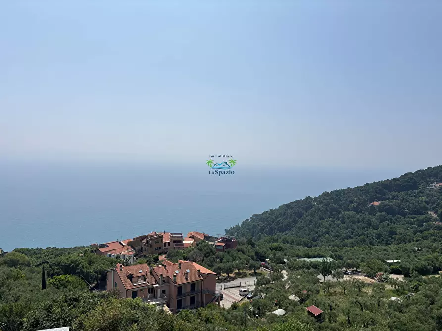 Immagine 1 di Trilocale in vendita  in strada della colla 50 a Andora