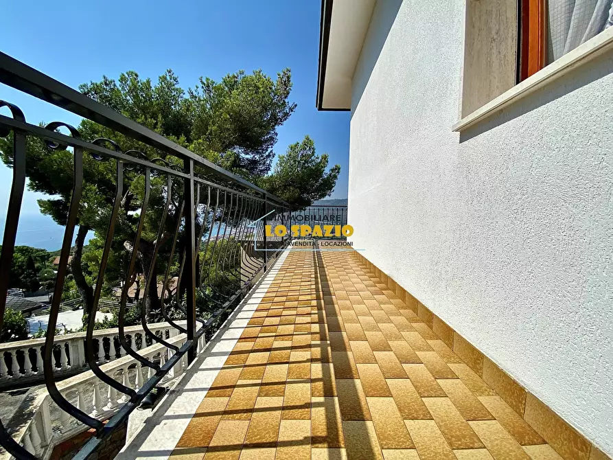 Immagine 40 di Quadrilocale in vendita  in Via Soprana 21 a Andora