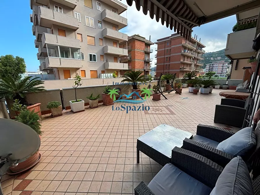 Immagine 1 di Trilocale in vendita  in via clavesana a Andora