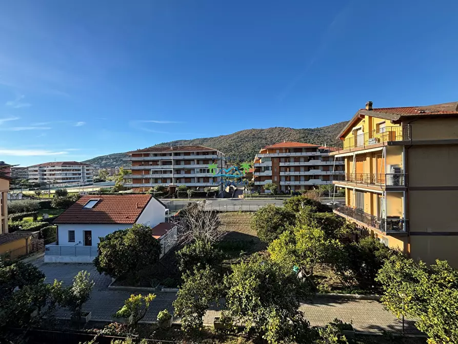 Immagine 2 di Bilocale in vendita  in via san lazzaro a Andora