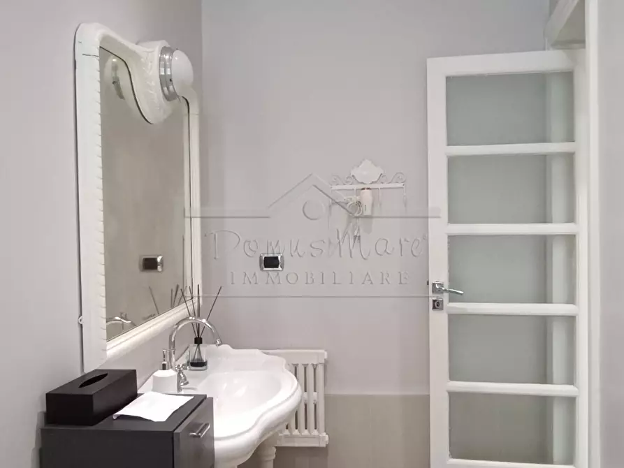 Immagine 17 di Pentalocale in affitto  in VIA BRIGNONI 3 a Savona