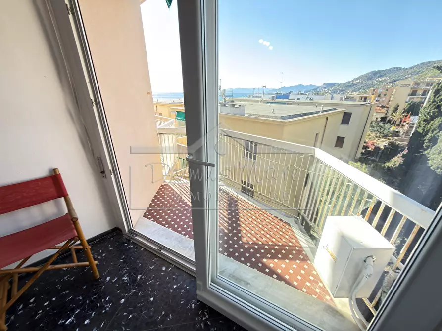 Immagine 4 di Bilocale in vendita  in Vico delle Stelle 29 a Savona