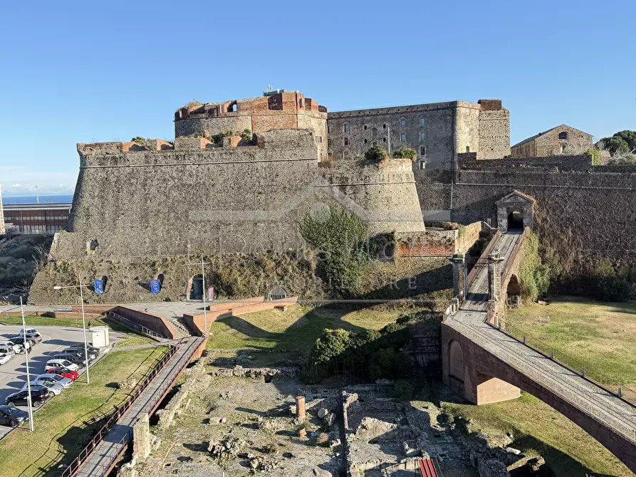 Immagine 1 di Quadrilocale in affitto  a Savona