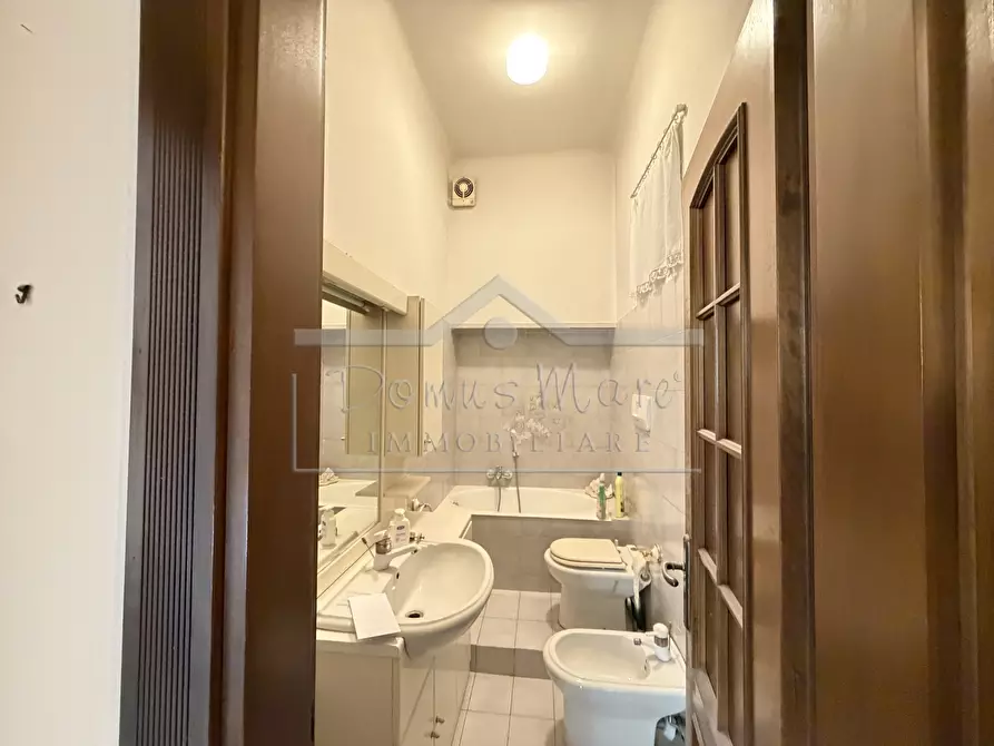 Immagine 25 di Quadrilocale in vendita  a Vado Ligure