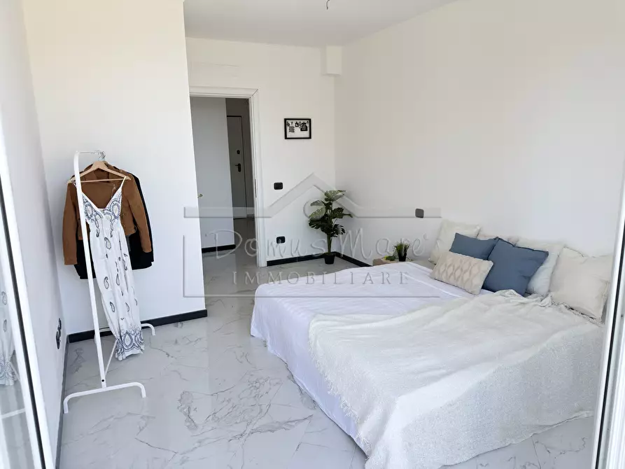 Immagine 27 di Quadrilocale in vendita  in Via Nizza 44 a Savona