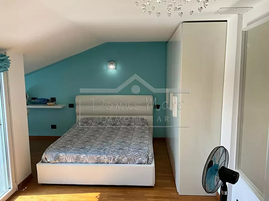 Immagine 13 di Trilocale in affitto  a Savona