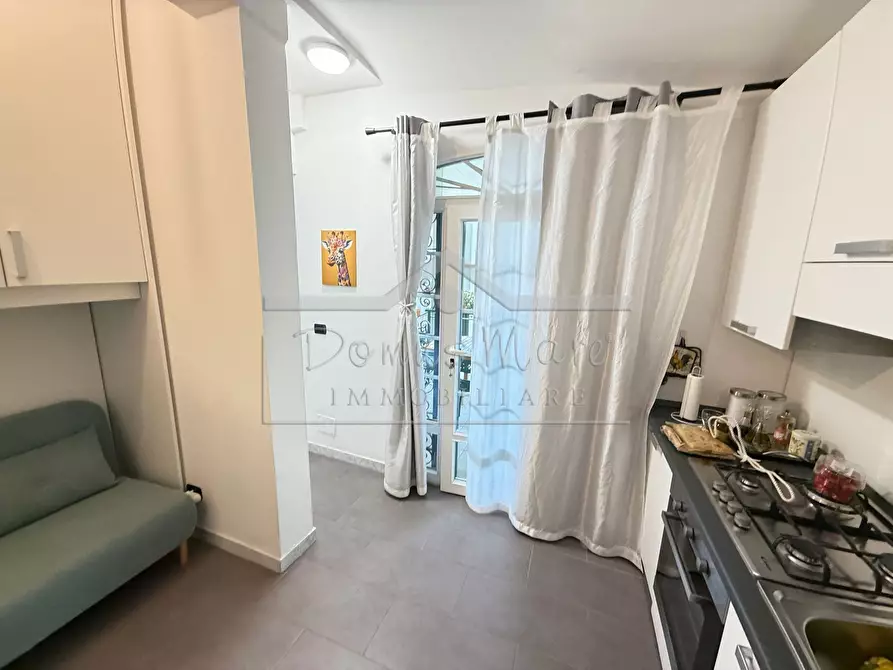 Immagine 6 di Bilocale in affitto  a Savona
