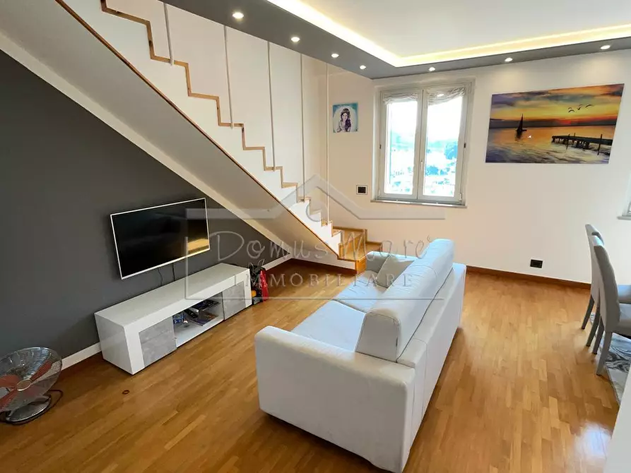 Immagine 2 di Trilocale in affitto  a Savona