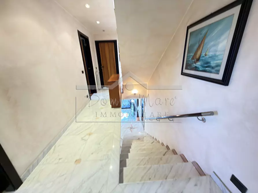 Immagine 49 di Villa in vendita  in Via Bricco del Poggio 32 a Savona