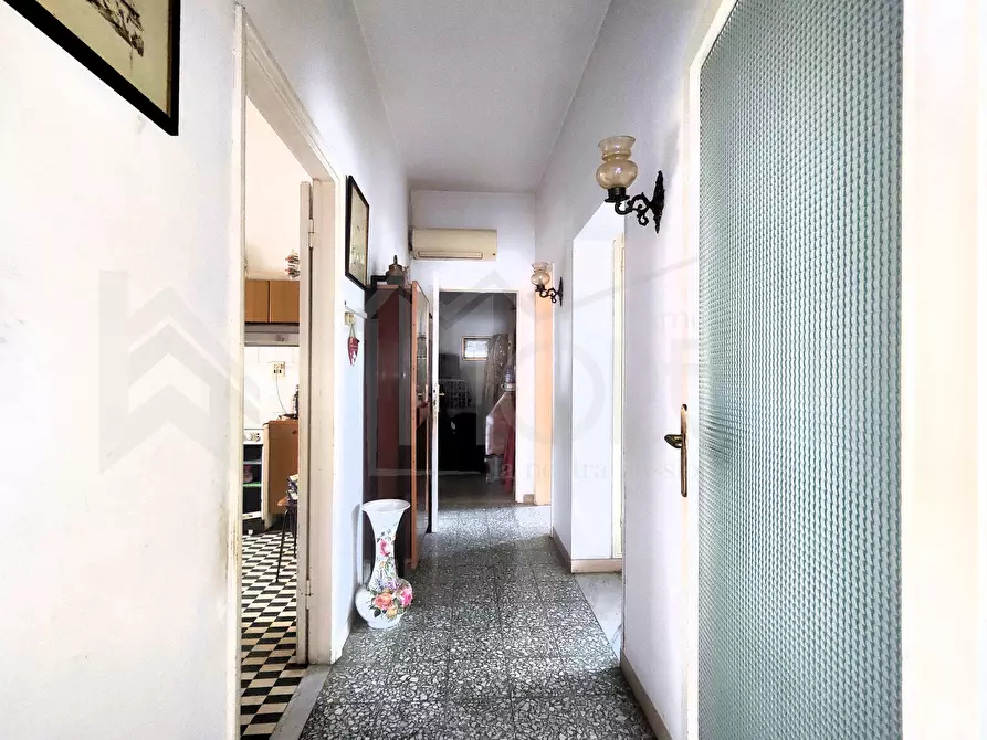 Immagine 9 di Pentalocale in vendita  in Viale Mameli a Livorno