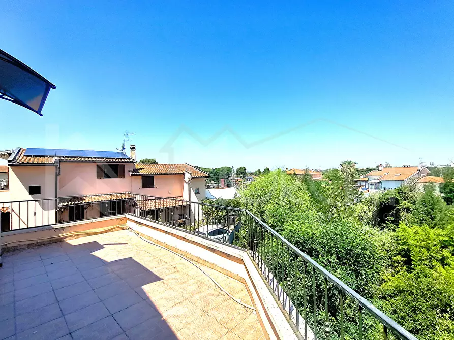 Immagine 22 di Villetta a schiera in vendita  in Via del Pino a Livorno