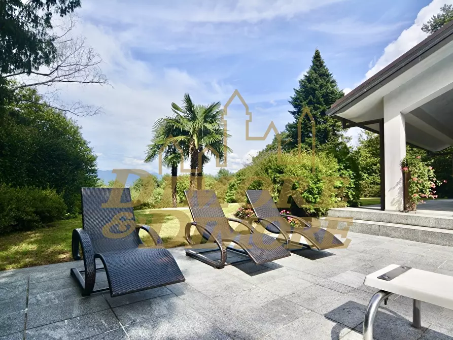 Immagine 11 di Villa in vendita  a Ranco