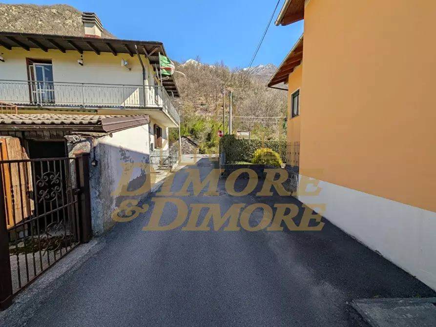 Immagine 4 di Casa indipendente in vendita  a Beura-Cardezza