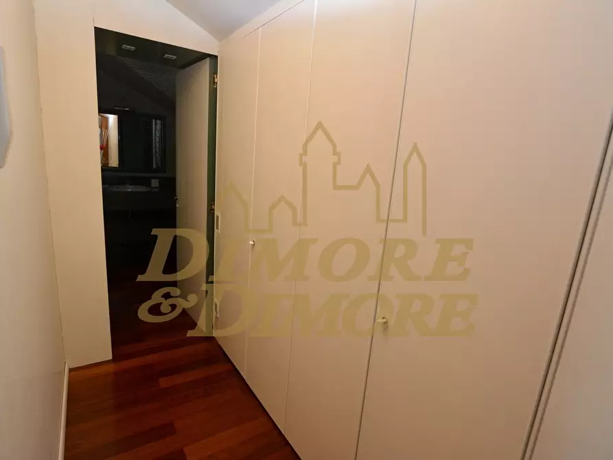 Immagine 56 di Villa in vendita  a Ranco