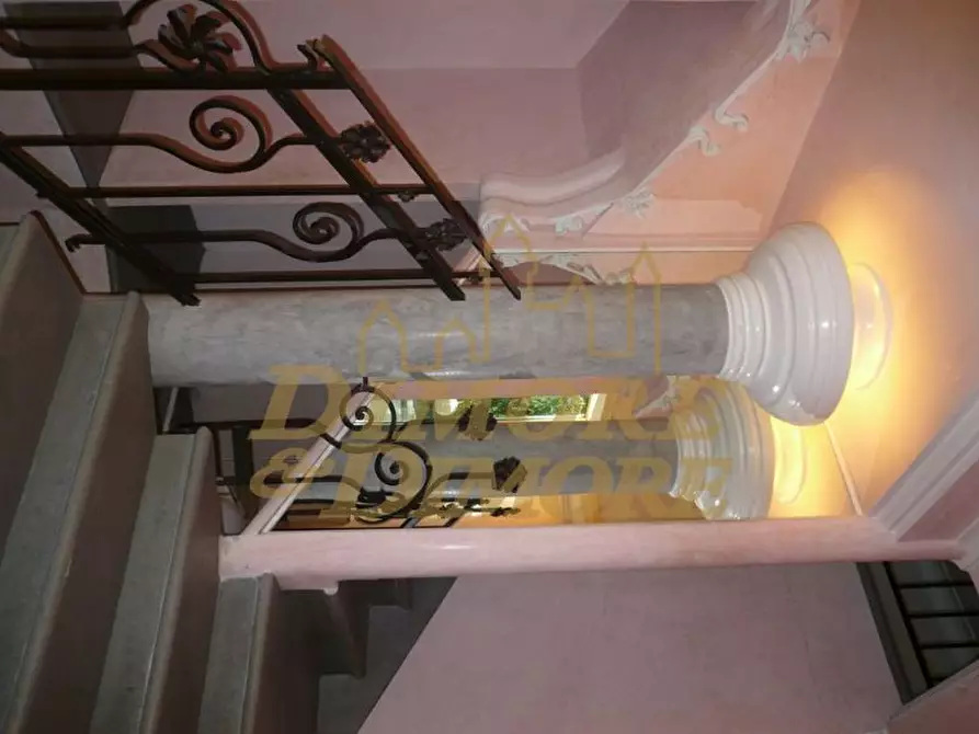 Immagine 11 di Villa in vendita  in Via Ciro Menotti 3 a Luino