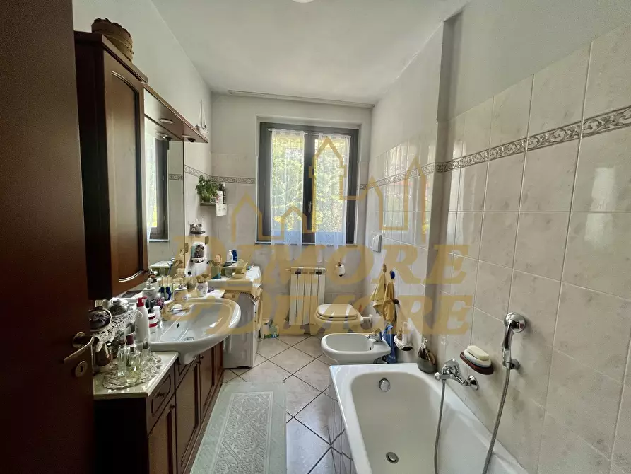 Immagine 23 di Trilocale in vendita  in Via Arturo Reschigna 2/B a Maccagno Con Pino E Veddasca