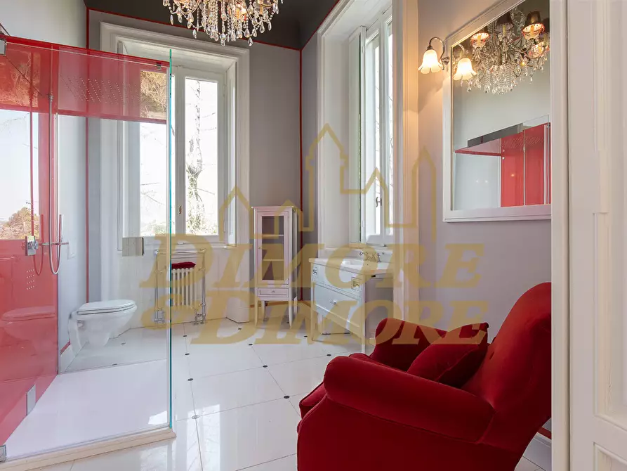 Immagine 27 di Villa in vendita  in via giuseppe verdi 5 a Stresa