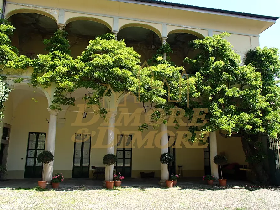 Immagine 47 di Villa in vendita  a Varese