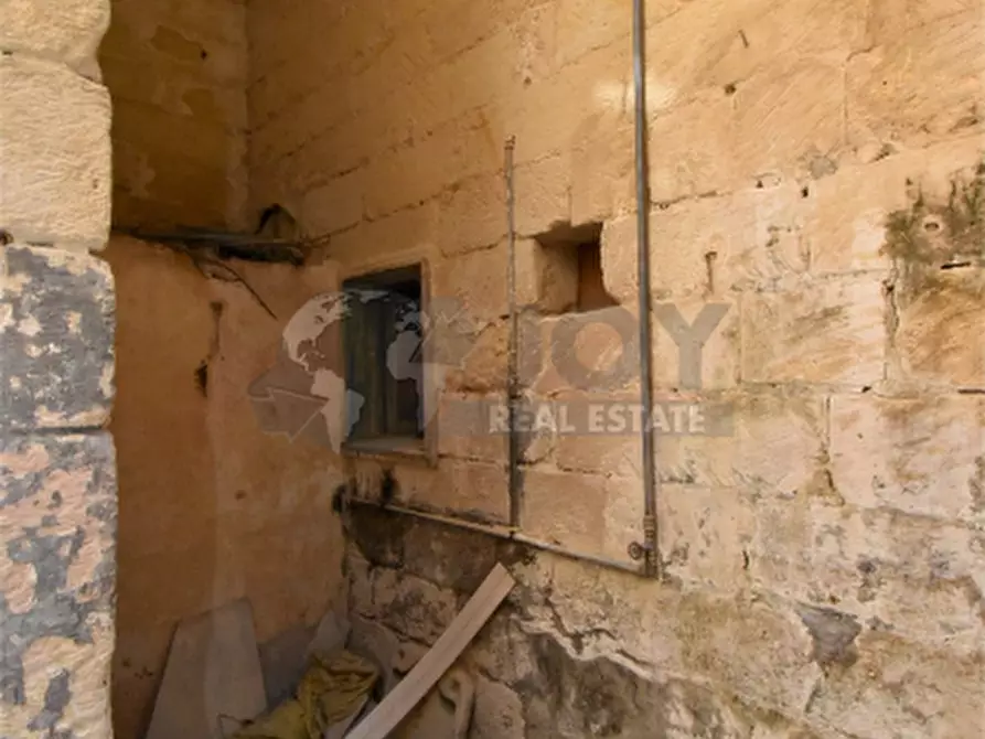 Immagine 36 di Palazzo in vendita  in Via Gorizia 35 a Lecce