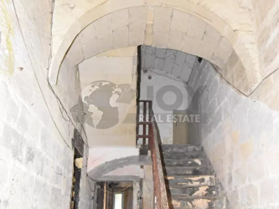 Immagine 47 di Palazzo in vendita  in Via Gorizia 35 a Lecce
