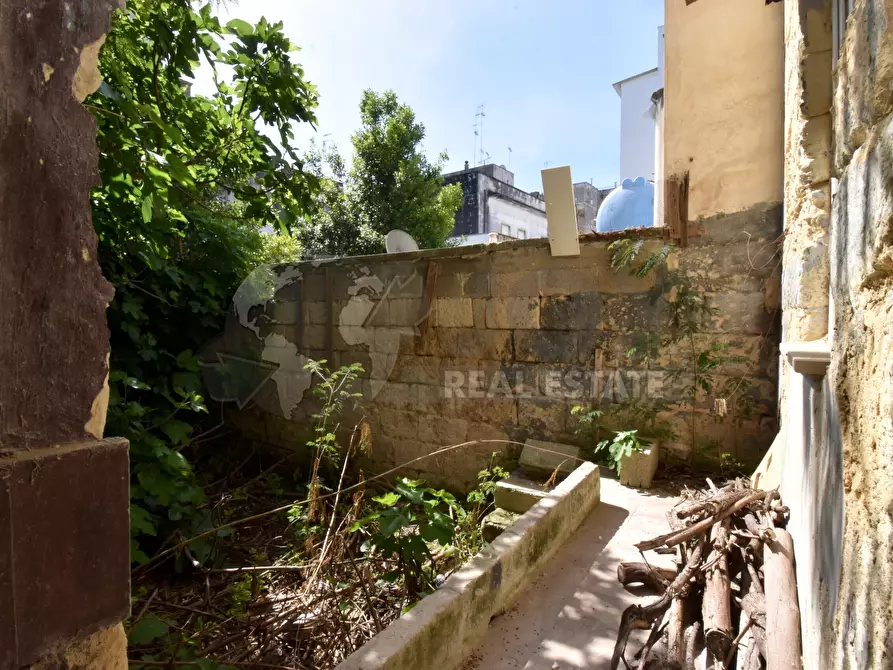 Immagine 2 di Palazzo in vendita  in Via Gorizia 35 a Lecce