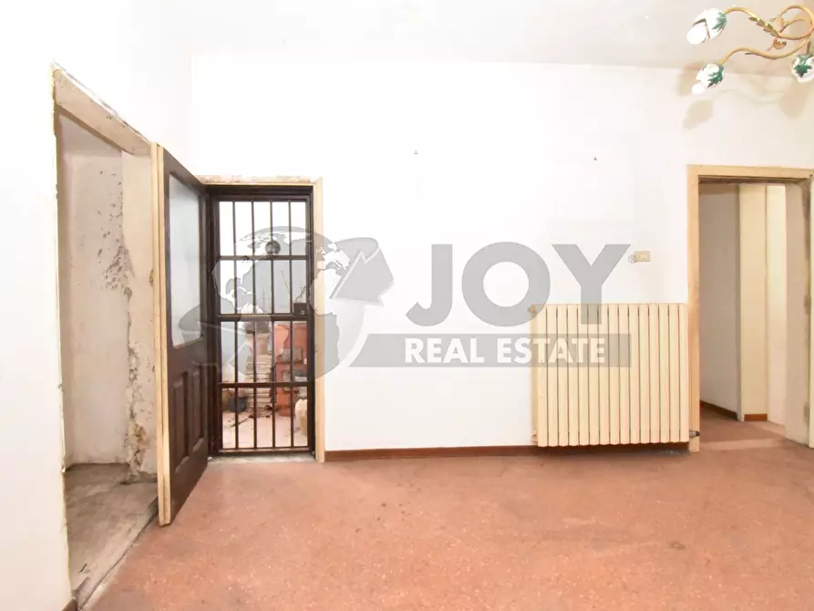 Immagine 16 di Casa indipendente in vendita  in Via G. Leuzzi 11 a Galatone