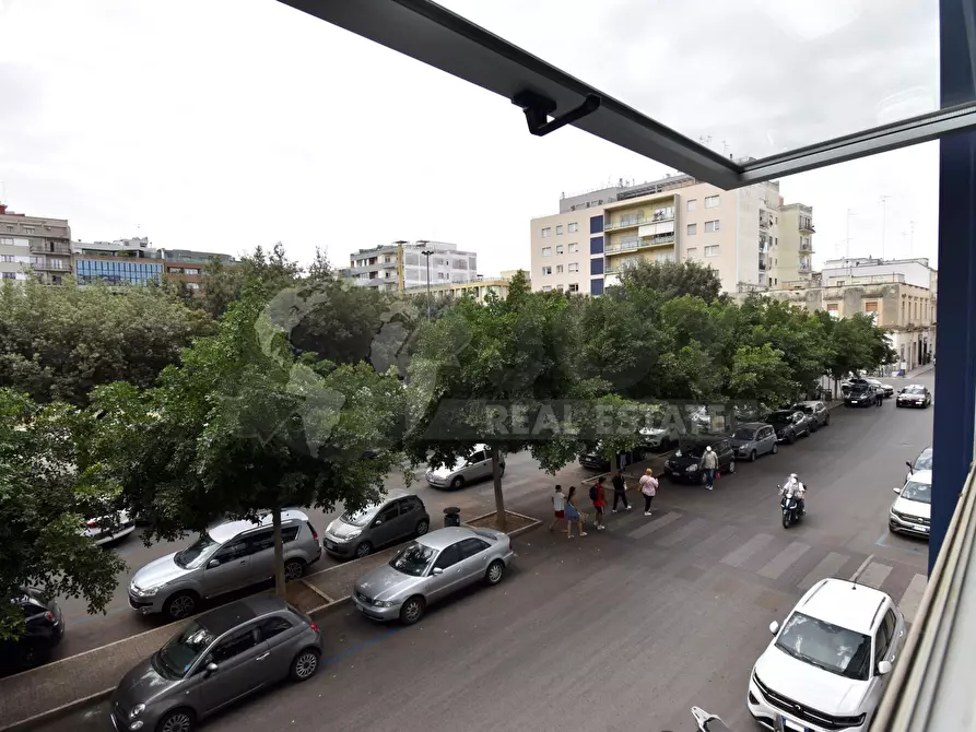 Immagine 1 di Ufficio in vendita  in Piazza Mazzini Giuseppe 11 a Lecce