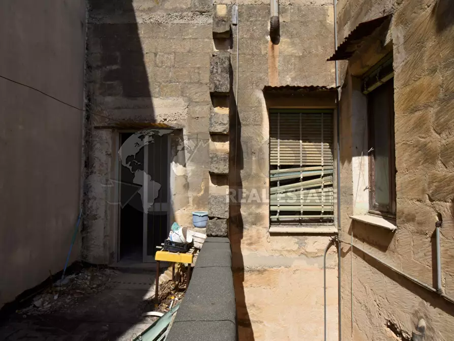 Immagine 7 di Palazzo in vendita  in Via Gorizia 35 a Lecce