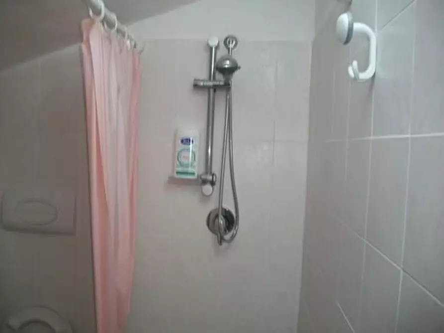 Immagine 26 di Porzione di casa in vendita  in VIA DEI PICENI a Castel Frentano