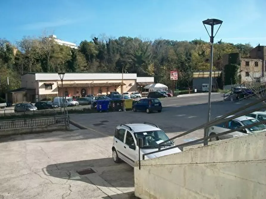 Immagine 20 di Locale commerciale in affitto  in VIA I.SILONE a Lanciano