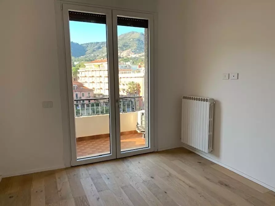 Immagine 8 di Pentalocale in vendita  in C.so Europa a Alassio